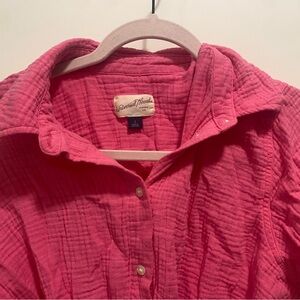 Universal Thread Vibrant Pink Textured Shirt